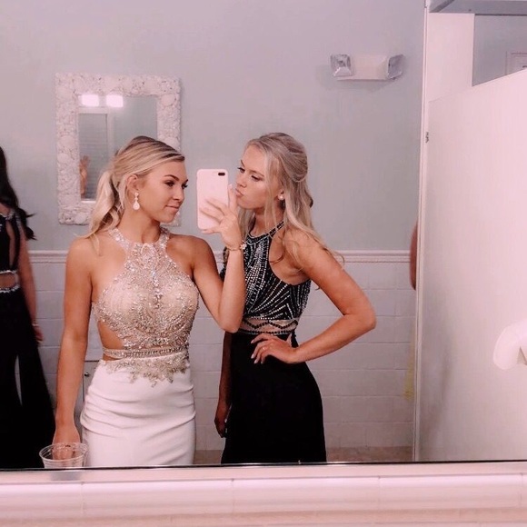 PROM MYSTERY BOX - Picture 10 of 11